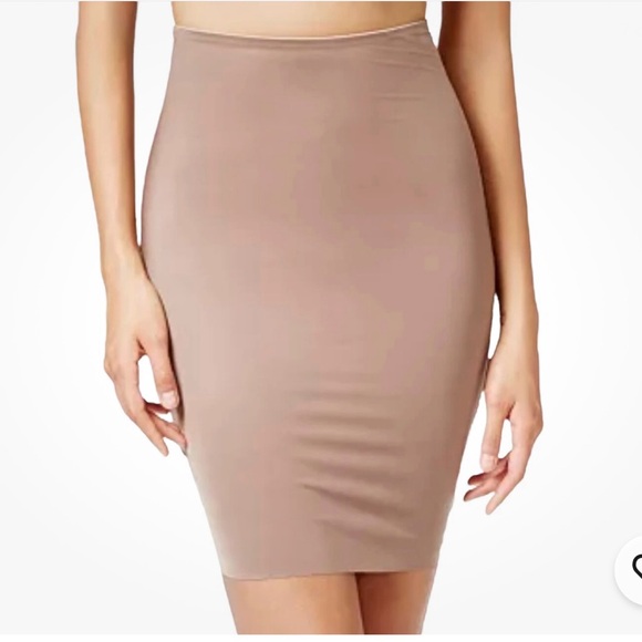 SPANX Other - Spanx Half Slip Reversible Shape wear